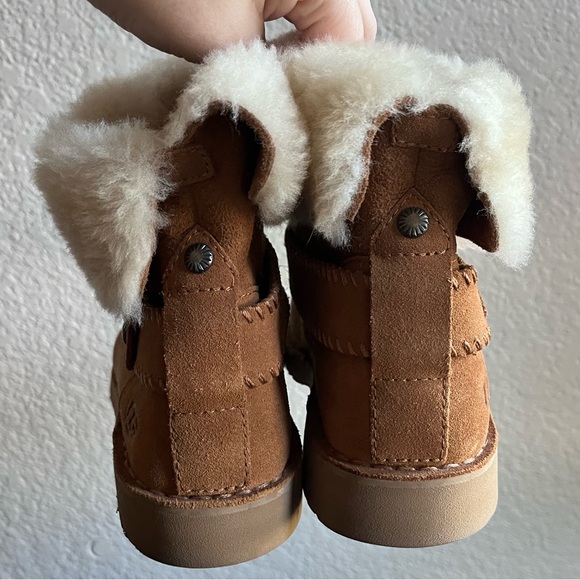 UGG Women’s 6 Brown Fleece Lined Fold Over Cedric Biker Boot Booties - Picture 8 of 12